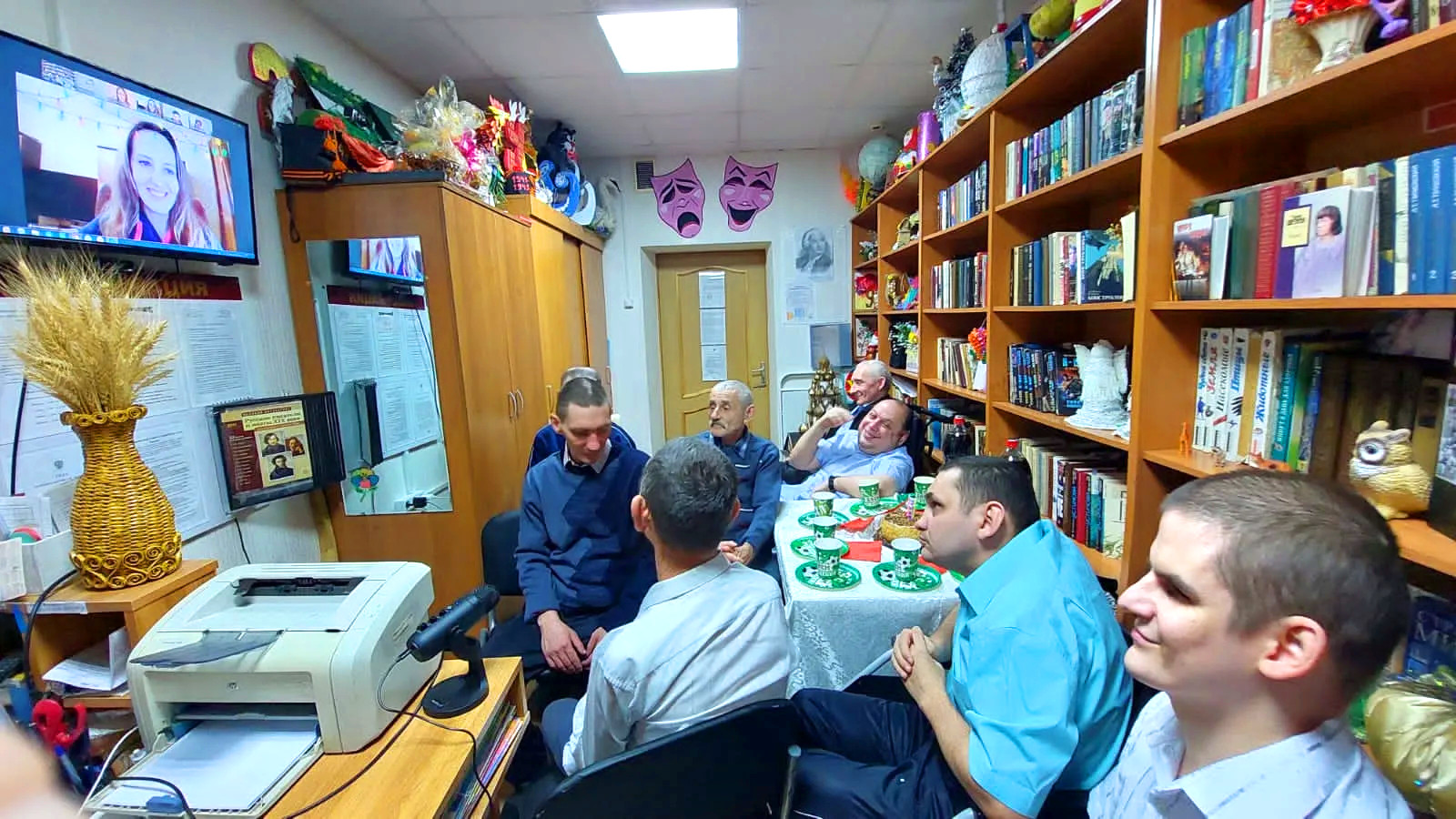 📚 Клуб любителей чтения «В кругу друзей» празднует третий день рождения! 📚